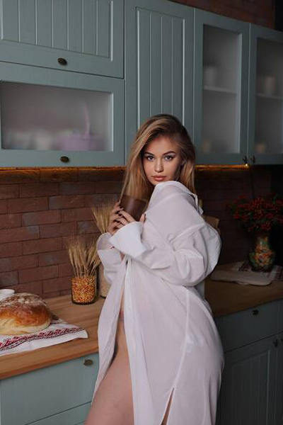 Magnetic Charm: Sofia, 21 y.o. from Kyiv, Ukraine — VeronikaLove
