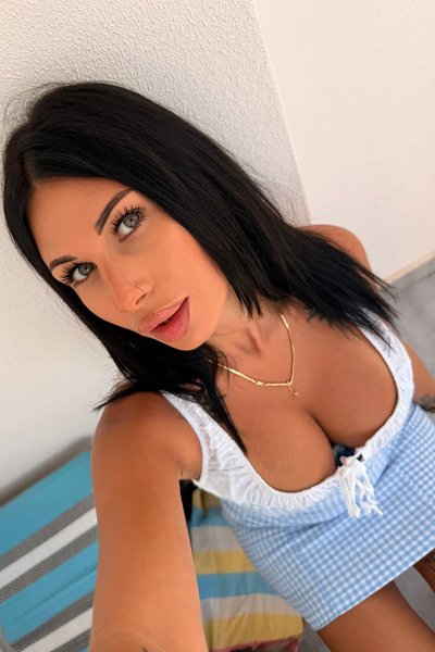 Mystical Presence: Victoriia, 24 y.o. from Antalya Ili, Turkey — VeronikaLove