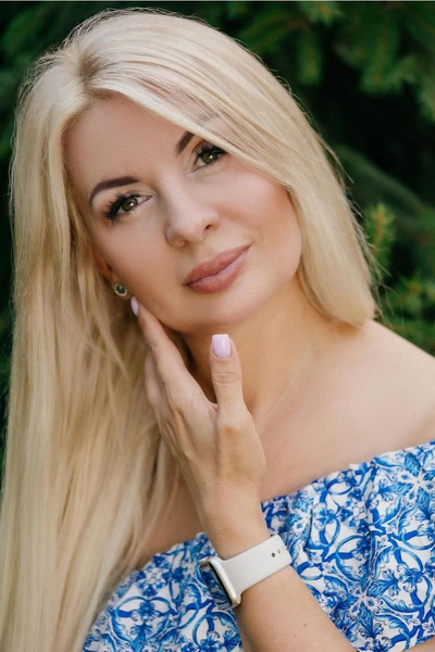 Vivacious Vision: Tetiana, 48 y.o. from , United Kingdom — VeronikaLove