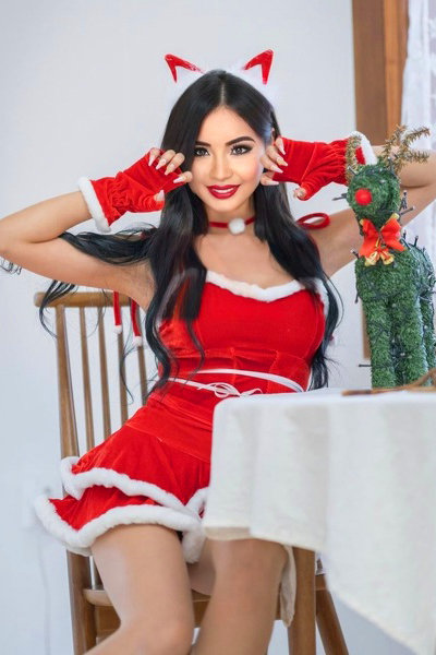 Elegant Marina, 25 y.o. from Uman, Ukraine with Black hair — VeronikaLove