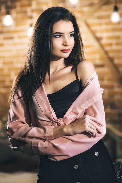 Elegant Marina, 25 y.o. from Uman, Ukraine with Black hair — VeronikaLove