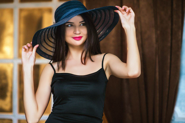 Elegant Marina, 25 y.o. from Uman, Ukraine with Black hair — VeronikaLove