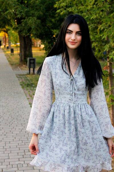 Radiant Beauty: Anna, 21 y.o. from Lviv, Ukraine — VeronikaLove