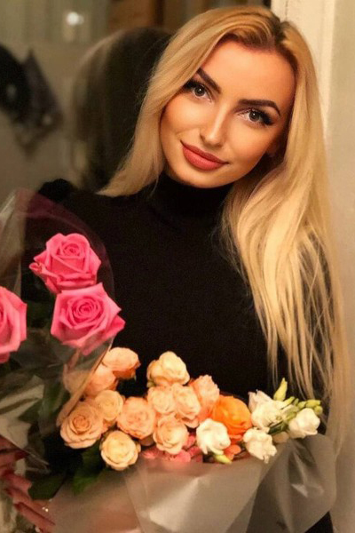 Enigmatic Beauty: Victoria, 28 y.o. from Kyiv, Ukraine — VeronikaLove