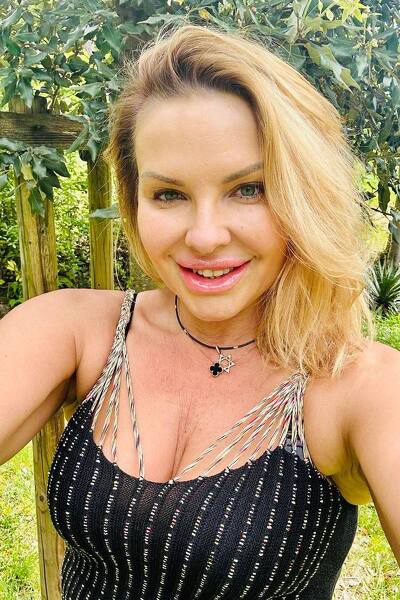 Joyful Olga, 47 y.o. from Kyiv, Ukraine with Blonde hair — VeronikaLove