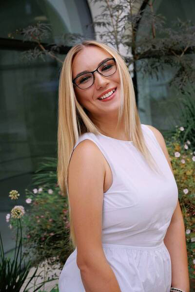 Captivating Irina, 31 y.o. from Bratislavsky Kraj, Slovakia with Blonde hair — VeronikaLove