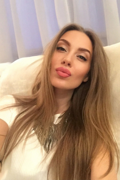 Ethereal Charm: Olga, 39 y.o. from Poltava, Ukraine — VeronikaLove