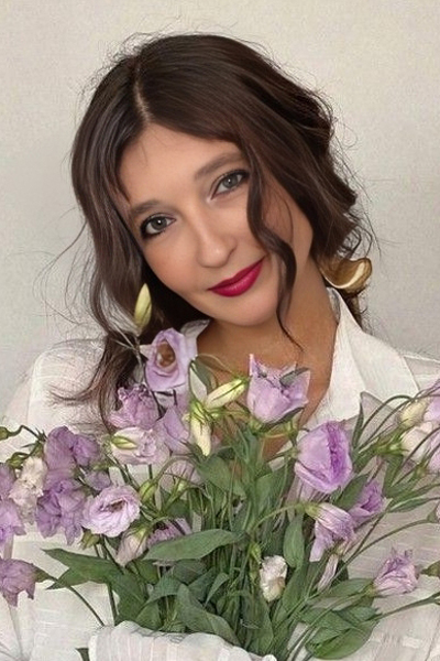 Glamorous Presence: Olga, 40 y.o. from Chisinau, Moldova — VeronikaLove