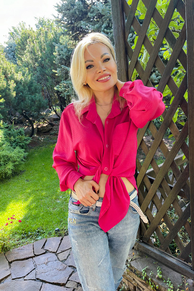 Dazzling Aura: Ella, 50 y.o. from Kryvyi Rih, Ukraine — VeronikaLove