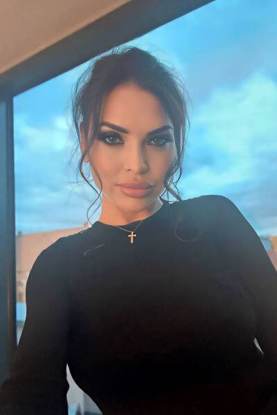 Timeless Beauty: Katerina, 40 y.o. from Kyiv, Ukraine — VeronikaLove