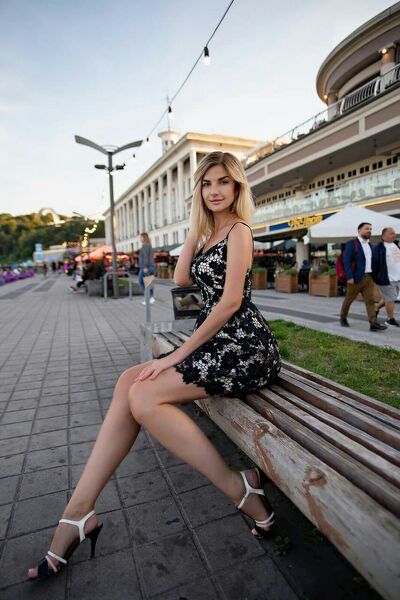 Enigmatic Charm: Svitlana, 42 y.o. from Kyiv, Ukraine — VeronikaLove