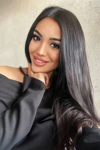 Graceful Radiance: Umida, 23 y.o. from Karagandinskaya region, Kazakhstan — VeronikaLove