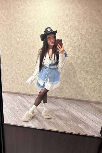 Timeless Elegance: Olya, 25 y.o. from Dnipro, Ukraine — VeronikaLove