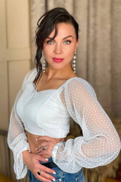 Vivacious Natalia, 40 y.o. from , Ukraine with Brown hair — VeronikaLove