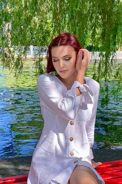 Elegant Enchantment: Karyna, 21 y.o. from Ternopil, Ukraine — VeronikaLove