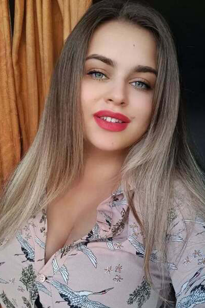 Divine Presence: Diana, 25 y.o. from Kyiv, Ukraine — VeronikaLove