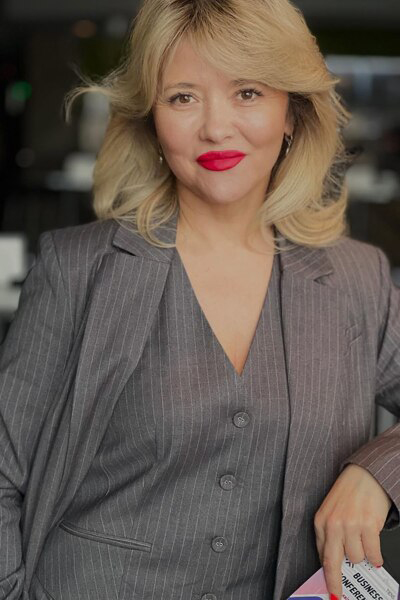 Enchanting Svitlana, 55 y.o. from Kyiv, Ukraine with Blonde hair — VeronikaLove