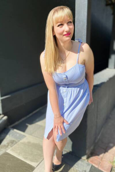 Vibrant Ekaterina, 33 y.o. from Ivano-Frankivsk, Ukraine with Blonde hair — VeronikaLove