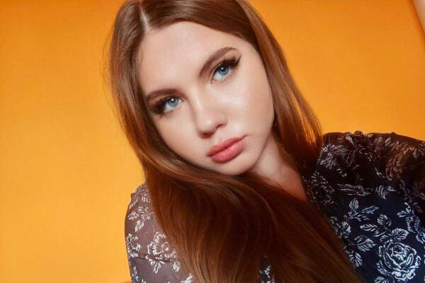 Lovely Alina, 19 y.o. from Kharkiv, Ukraine with Chestnut hair — VeronikaLove