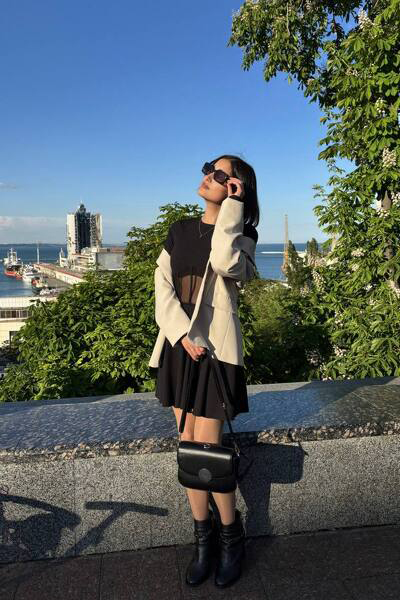 Serene Anna, 23 y.o. from Odesa, Ukraine with Brown hair — VeronikaLove