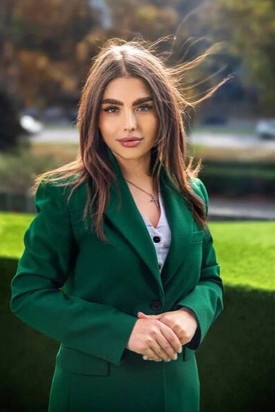 Graceful Radiance: Viorica, 28 y.o. from Chisinau, Moldova — VeronikaLove