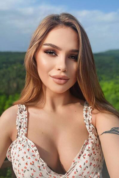 Radiant Allure: Veronica, 28 y.o. from Chisinau, Moldova — VeronikaLove