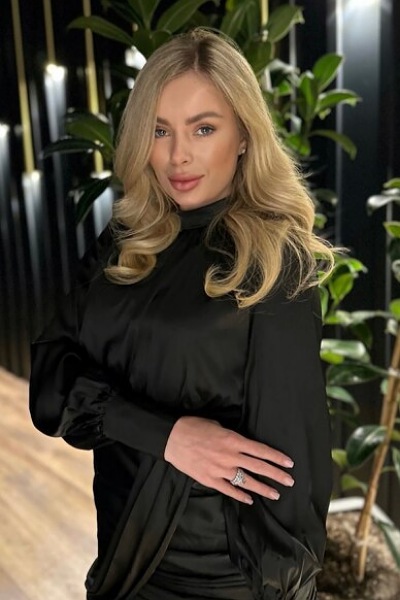 Mystical Presence: Maria, 34 y.o. from Kyiv, Ukraine — VeronikaLove