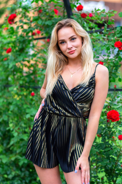 Ethereal Ksenia, 29 y.o. from Kryvyi Rih, Ukraine with Blonde hair — VeronikaLove