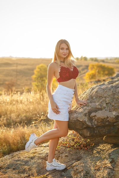 Enchanting Presence: Alena, 25 y.o. from Zaporizhzhia, Ukraine — VeronikaLove