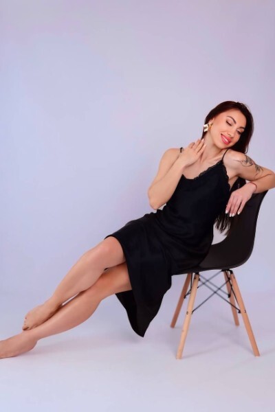 Magnetic Allure: Inna, 33 y.o. from Mykolaiv, Ukraine — VeronikaLove