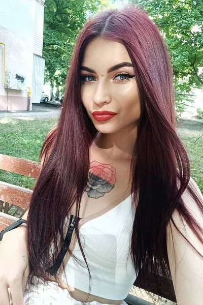 Captivating Marina, 21 y.o. from Zaporizhzhia, Ukraine with Red hair — VeronikaLove