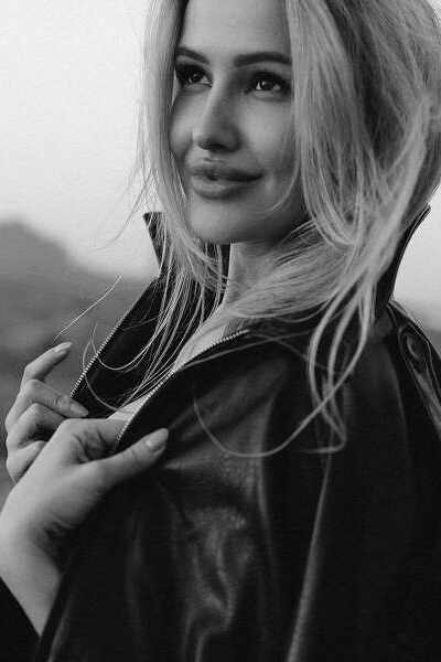 Enchanting Oksana, 24 y.o. from Vinnytsia, Ukraine with Golden hair — VeronikaLove