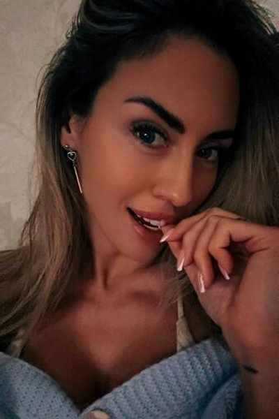 Dazzling Irina, 36 y.o. from Kyiv, Ukraine with Blonde hair — VeronikaLove