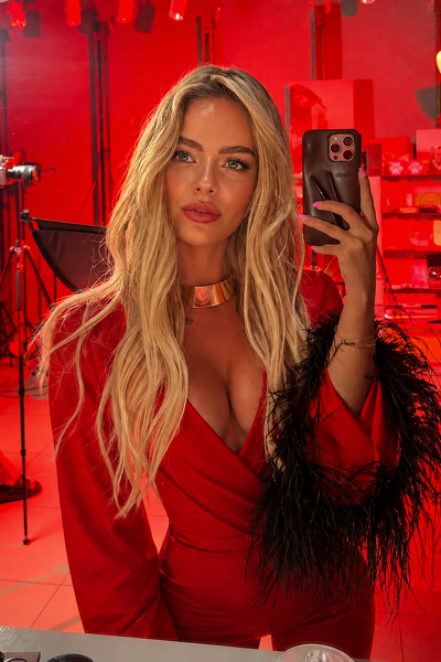 Ethereal Beauty: Anastasiia, 25 y.o. from Lviv, Ukraine — VeronikaLove