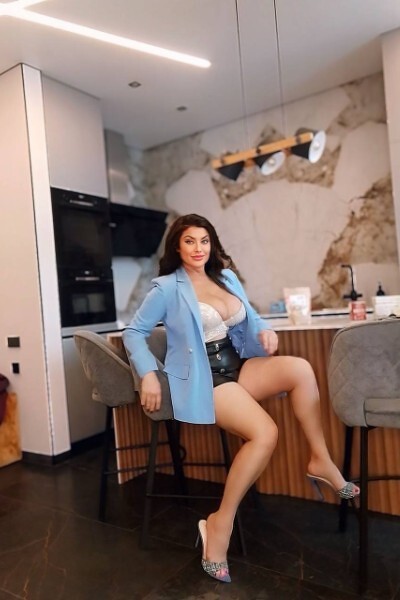 Mystical Allure: Lesia, 47 y.o. from Kyiv, Ukraine — VeronikaLove