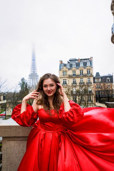 Graceful Allure: Viktoria, 25 y.o. from Bordeaux, France — VeronikaLove