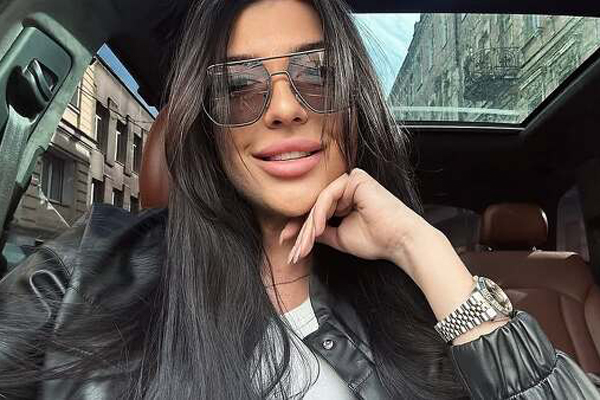 Charming Oksana, 27 y.o. from Kharkiv, Ukraine with Black hair — VeronikaLove