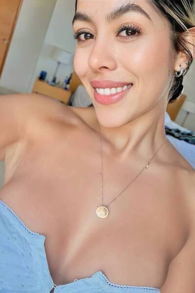 Vivacious Sara, 30 y.o. from Kansas, United States with Blonde hair — VeronikaLove