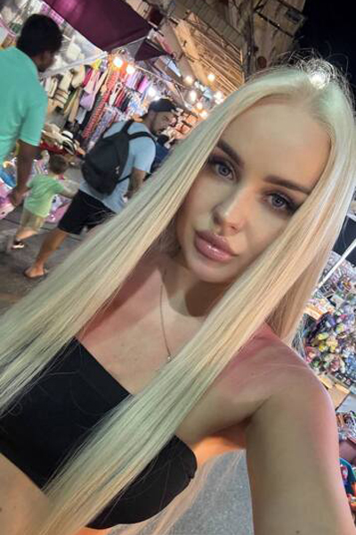 Radiant Charm: Ivanna, 28 y.o. from Ivano-Frankivsk, Ukraine — VeronikaLove