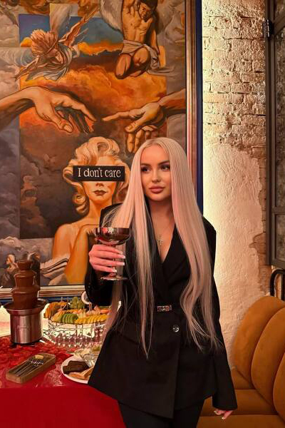 Radiant Charm: Ivanna, 28 y.o. from Ivano-Frankivsk, Ukraine — VeronikaLove