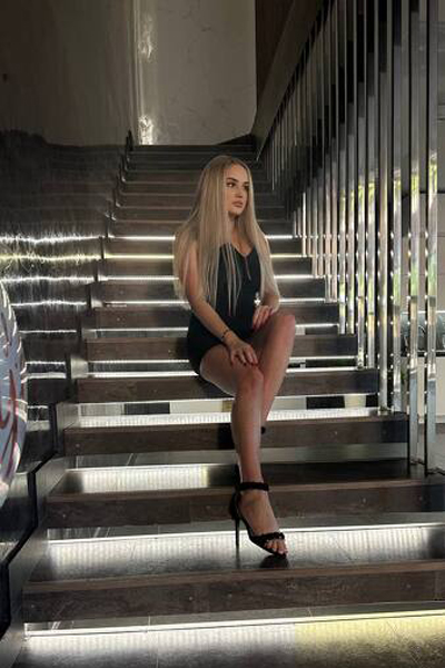 Radiant Charm: Ivanna, 29 y.o. from Ivano-Frankivsk, Ukraine — VeronikaLove