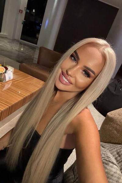 Radiant Charm: Ivanna, 28 y.o. from Ivano-Frankivsk, Ukraine — VeronikaLove