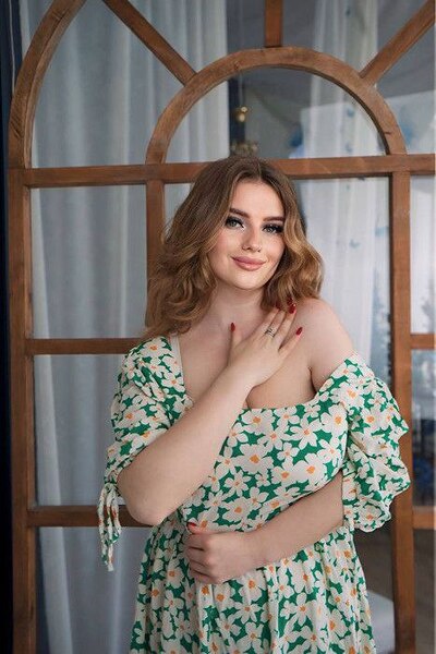 Ethereal Elegance: Nadezhda, 25 y.o. from Mykolaiv, Ukraine — VeronikaLove