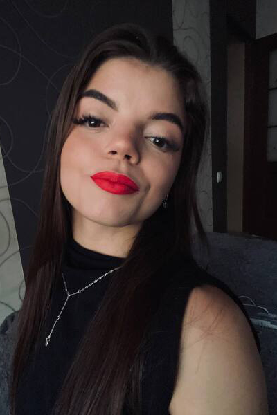 Timeless Grace: Kira, 19 y.o. from Mykolaiv, Ukraine — VeronikaLove