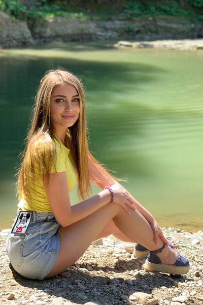 Enchanting Presence: Ludmila, 37 y.o. from Cherkasy, Ukraine — VeronikaLove
