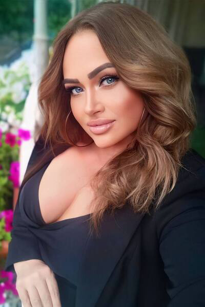 Captivating Gaze: Olena, 47 y.o. from Odesa, Ukraine — VeronikaLove