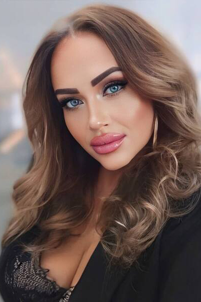 Captivating Gaze: Olena, 47 y.o. from Odesa, Ukraine — VeronikaLove