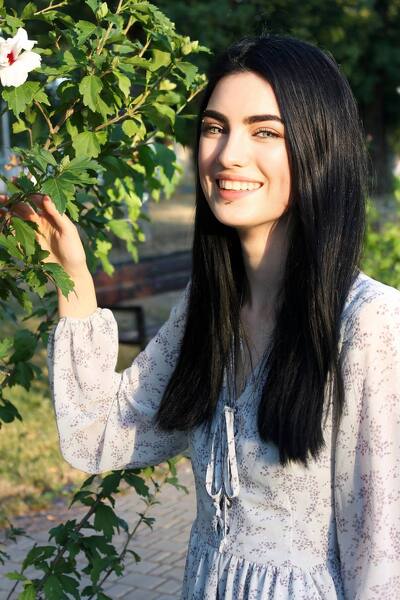Whimsical Wonder: Anna, 21 y.o. from Lviv, Ukraine — VeronikaLove