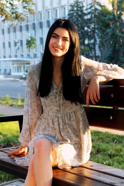 Whimsical Wonder: Anna, 21 y.o. from Lviv, Ukraine — VeronikaLove