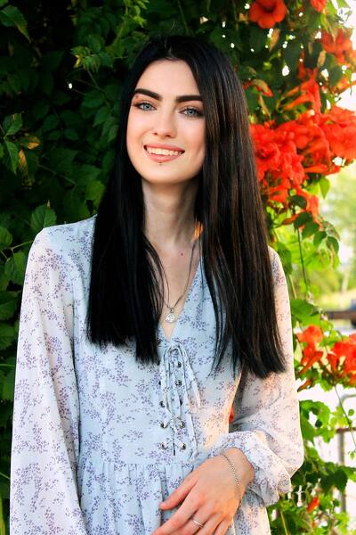 Whimsical Wonder: Anna, 21 y.o. from Lviv, Ukraine — VeronikaLove